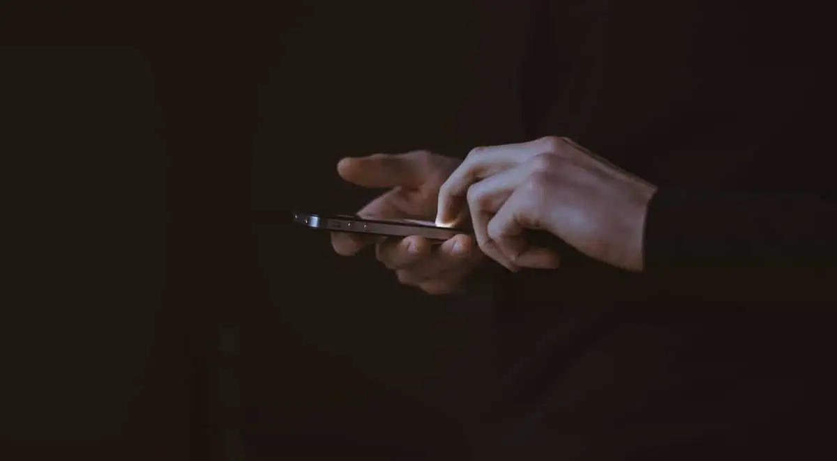 Why sexting is good in relationships. It can improve your sex life and communication.