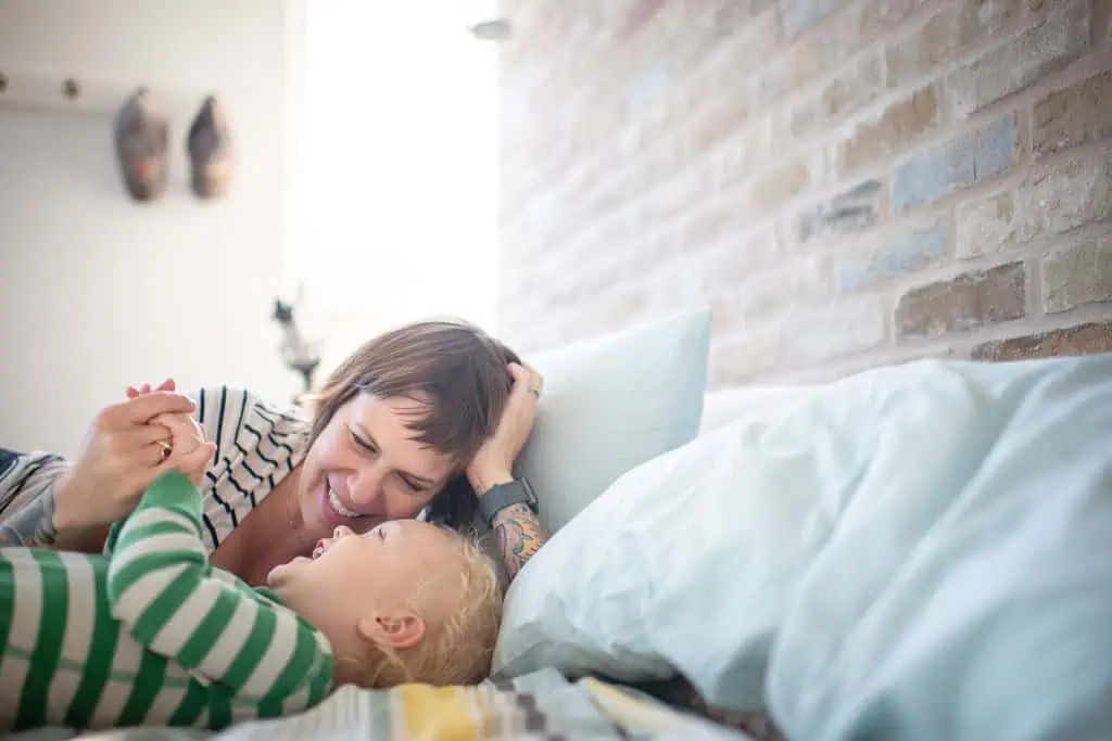 kid with mom procrastination